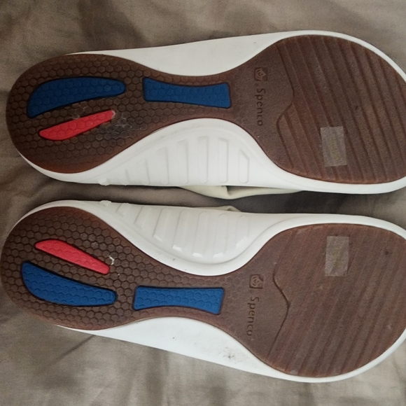 Women slides - Picture 4 of 5